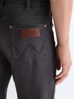 Outlet Greensboro Straight High Stretch Jean Herren Jeans