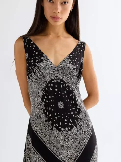 New i Bia ip Dre Damen Kleider Und Jumpsuits