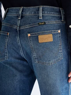 Best Wrancher Bootcut Jean Herren Jeans
